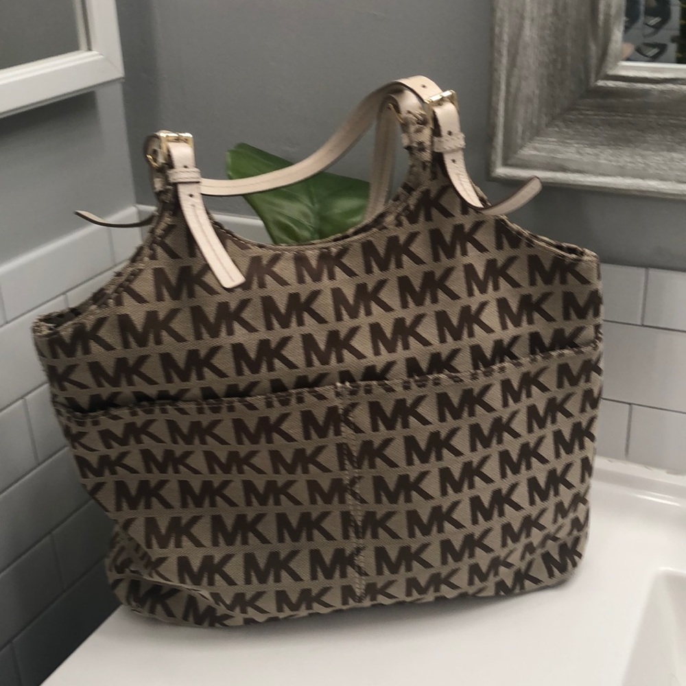 Michael Kors purse